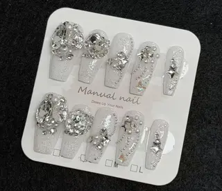 ネイル メイ 💅のネイルデザイン