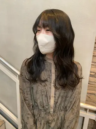 セミロング 艶カラー　宮﨑 蒼のヘアスタイル
