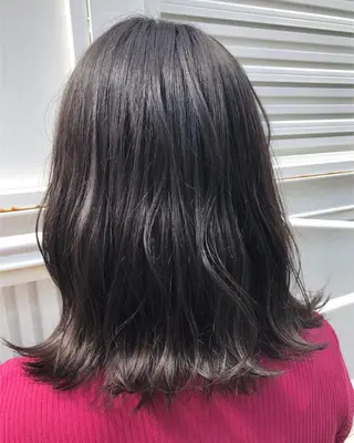 ミディアム カラー 遠藤 眞実のヘアスタイル