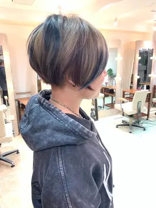 ショート カラー nishimura makotoのヘアスタイル