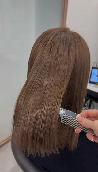 セミロング 🎀 艶カラー 🎀SAEのヘアスタイル