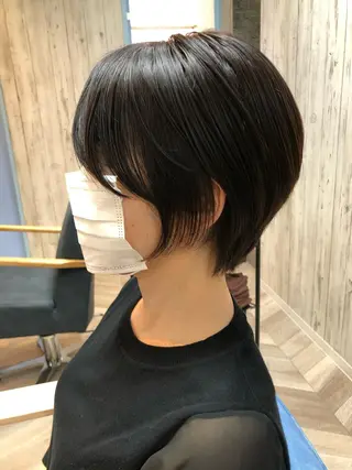 ショート カラー ディレクター ノナカのヘアスタイル