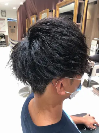ショート パーマ メンズ ハイトーン特化 川井優汰のヘアスタイル