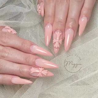 ネイル Maggie Nail🦩のネイルデザイン
