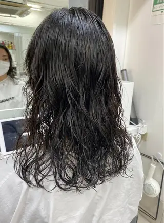 セミロング パーマ ショートヘア / 星野菜月のヘアスタイル