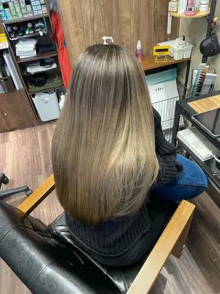 セミロング カラー Lull1人美容室 バレイヤージュのヘアスタイル