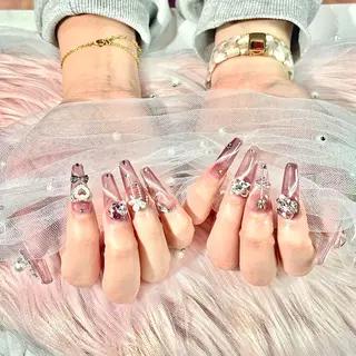 ネイル Jr.ネイリスト🤍 【Alissa】新栄のネイルデザイン