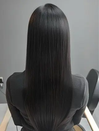 ロング MODEK’s まこ 暖色カラー/艶カラーのヘアスタイル