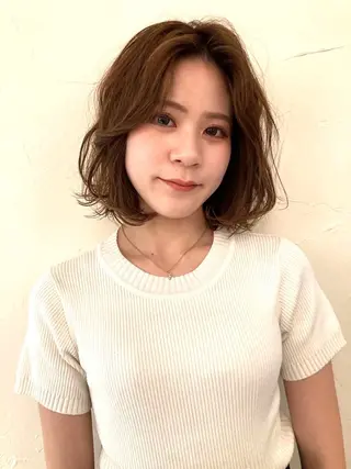 ミディアム シマダ アユミのヘアスタイル