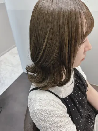 ミディアム カラー Mina Akiyamaのヘアスタイル