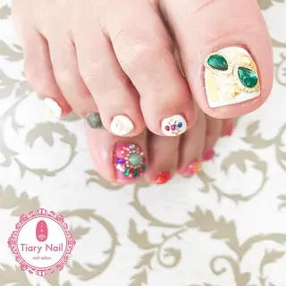 ネイル tiarynail K K🐼のネイルデザイン