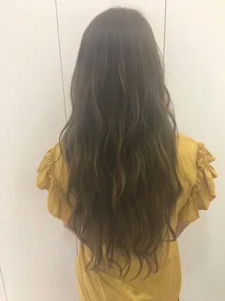 ロング カラー 中西 優典のヘアスタイル