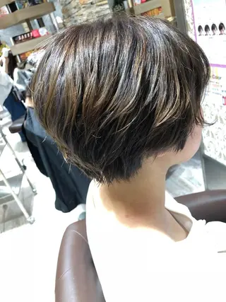 ショート カラー cherir髪質改善 パーソナルカラー診断のヘアスタイル