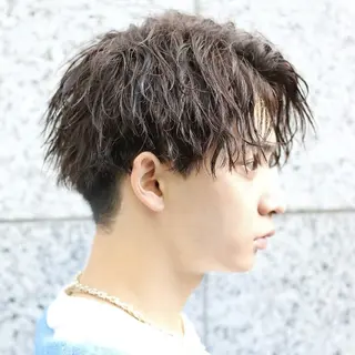 ショート パーマ メンズ メンズ特化カットパー マカラー坂田柊のヘアスタイル