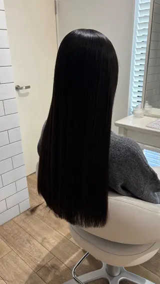 ロング カラー 似合わせ 顔周りYUUGAのヘアスタイル