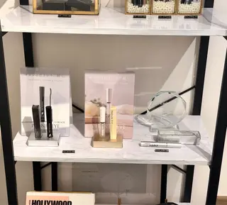 CARRE AKINAの眉毛・アイブロウイメージ