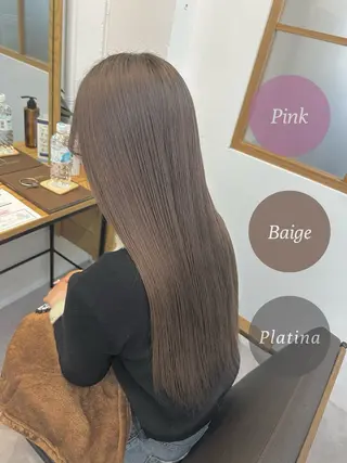 ロング カラー 佐藤 愛のヘアスタイル