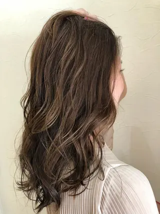 ミディアム カラー ヘアアレンジ IVY villa Suzu.のヘアスタイル