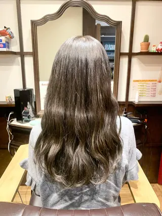 セミロング カラー 【くせ毛さんのお悩み 解決🍀】栗橋のヘアスタイル