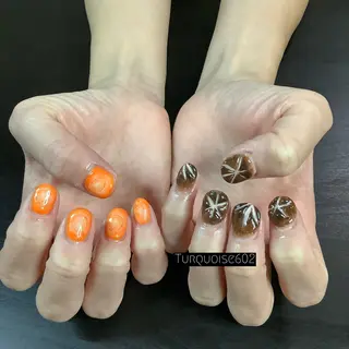 ネイル 個性派ネイルサロン 💅🏼ターコイズのネイルデザイン