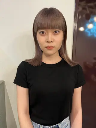 ミディアム vixus mamiのヘアスタイル