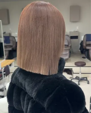 ショート カラー 丸山 心 / 艶カラーのヘアスタイル