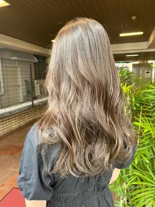 ミディアム カラー 🦩レイヤー|透明感 カラー🦩makoのヘアスタイル
