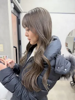 セミロング カラー AiM 大名　似合わせカットのヘアスタイル