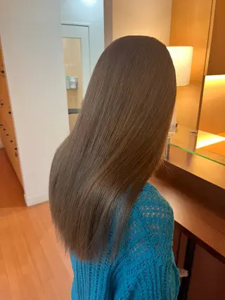 ロング カラー 犬塚 梨花のヘアスタイル