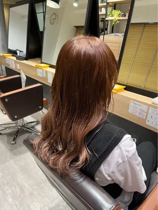 ロング カラー 繁田 光優のヘアスタイル