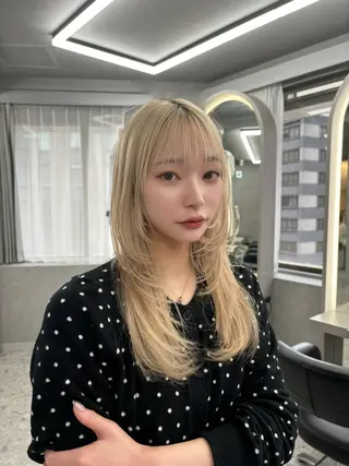 ロング 友田 那都のヘアスタイル