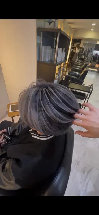 カラー メンズ 藤本 哲平のヘアスタイル