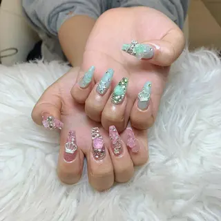 ネイル ミン ゴテゴテネイルのネイルデザイン