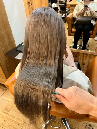ロング ⚪️髪質改善 縮毛 店長 コウ⚪️のヘアスタイル