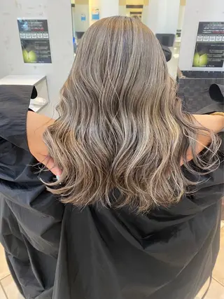 ロング 🥀透明感カラー/ 髪質改善🥀ユイキのヘアスタイル