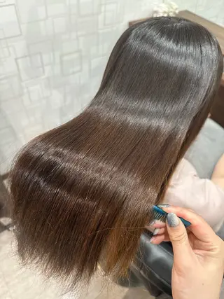 セミロング 金 春江のヘアスタイル