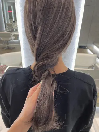 ロング カラー 山下 千明のヘアスタイル