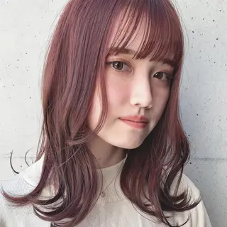 ミディアム カラー ショートヘア / 星野菜月のヘアスタイル