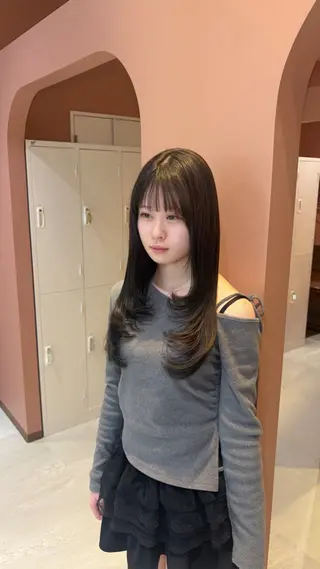 ロング カラー 聖菜/ hina /レイヤー/艶カラーのヘアスタイル