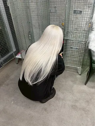 ロング ☪️艶々ハイトーン coco🍀︎✨のヘアスタイル