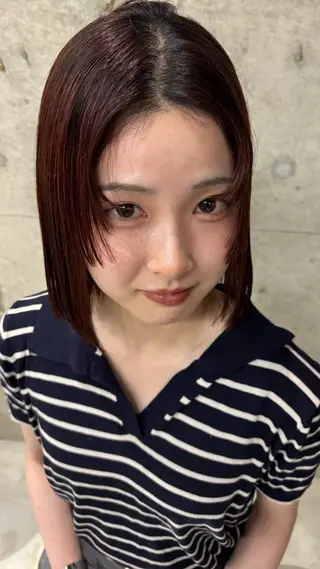 瑠己杏 :ボブ/ ハイトーンワンカラーのヘアスタイル