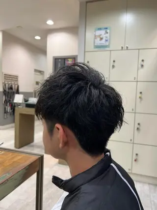 メンズ 御前  朋也 レイヤー透明感カラーのヘアスタイル