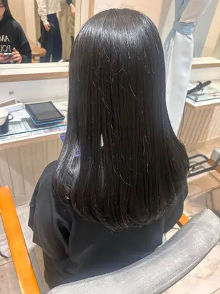 セミロング カラー 大川 夏実のヘアスタイル