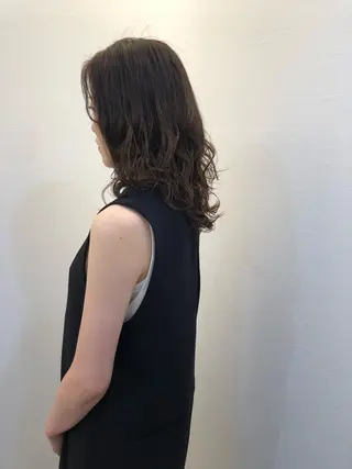 パーマ ツノガイ エリのヘアスタイル