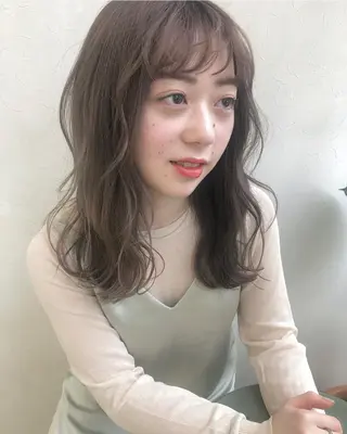 セミロング カラー nakahara madokaのヘアスタイル