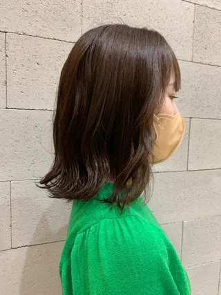 ミディアム カラー カワサキ マホのヘアスタイル