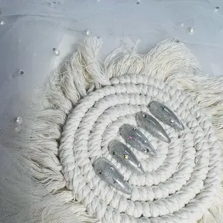 ネイル uu ネイルサロン関内🌼のネイルデザイン