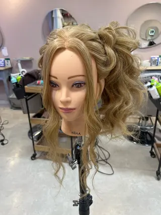 ロング ヤマダ アヤノのヘアスタイル