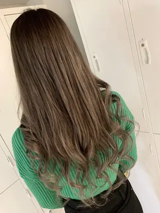 ロング ✨ハイトーン✨艶髪 ✨髪質改善✨和田のヘアスタイル