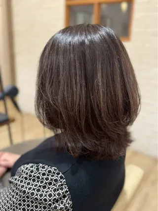ミディアム 三輪 あおいのヘアスタイル